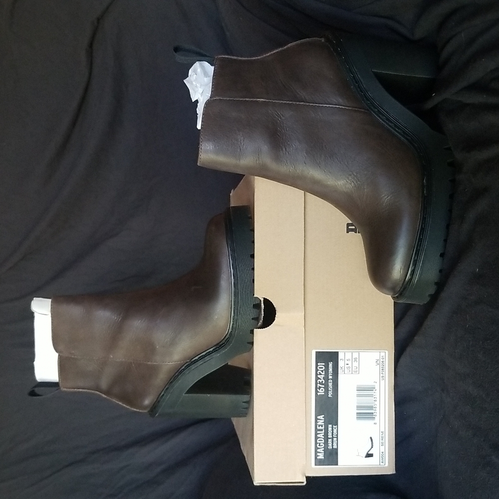 Magdalena dark brown dr martens